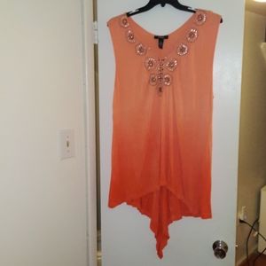 Dropped-tail Embellished OmbreTop